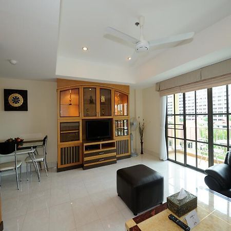 Royal Park Apartments Jomtien Beach Eksteriør billede